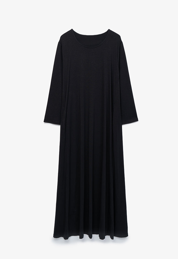 Classic Round Neck Solid Maxi Dress