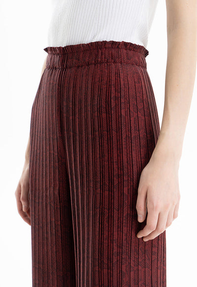 Mini Pleated Stretch Straight Leg Trouser