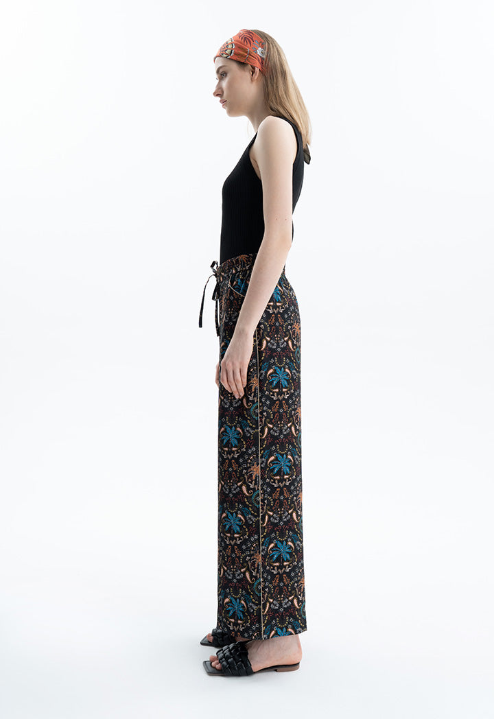 Wide Pants With Paisley Prints