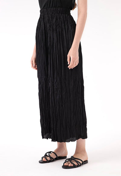Even Pleated Solid Trouser